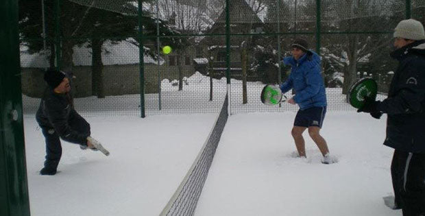 Consejos básicos para jugar al pádel en invierno
