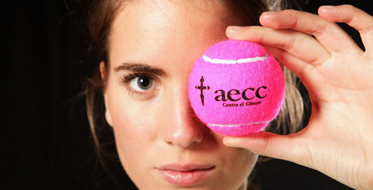 Nox colabora con la AECC con su 'Bola Solidaria'