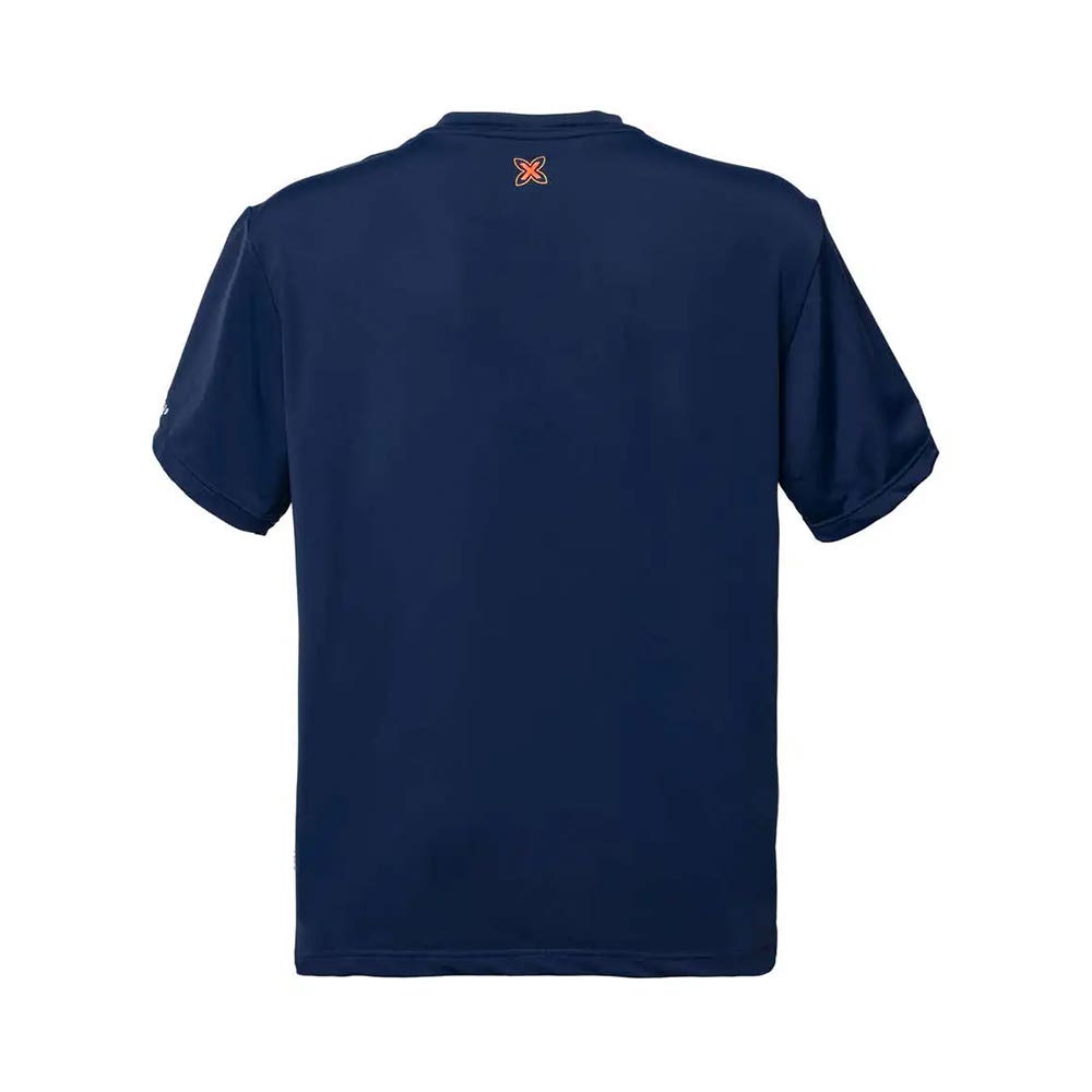 La Camiseta CLUB AM de Munich es una elección que destaca por su estilo y funcionalidad. 