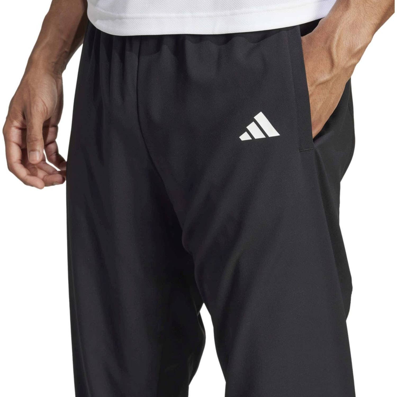 PANTALÓN LARGO ADIDAS WALK ON JTB82 HOMBRE NEGRO