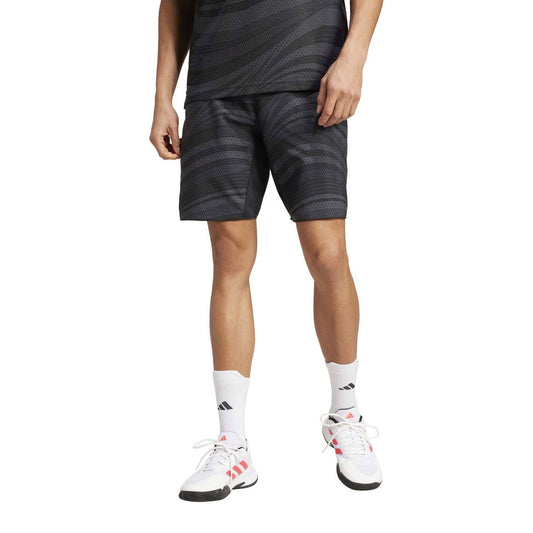 SHORT ADIDAS CLUB GRAPHIC KUE72 7 INCH HOMBRE NEGRO