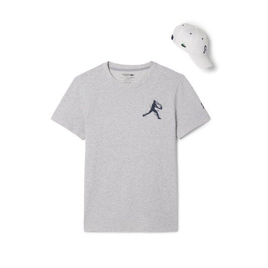 CAMISETA Y GORRA LACOSTE DJOKOVIC FAN PACK GRIS