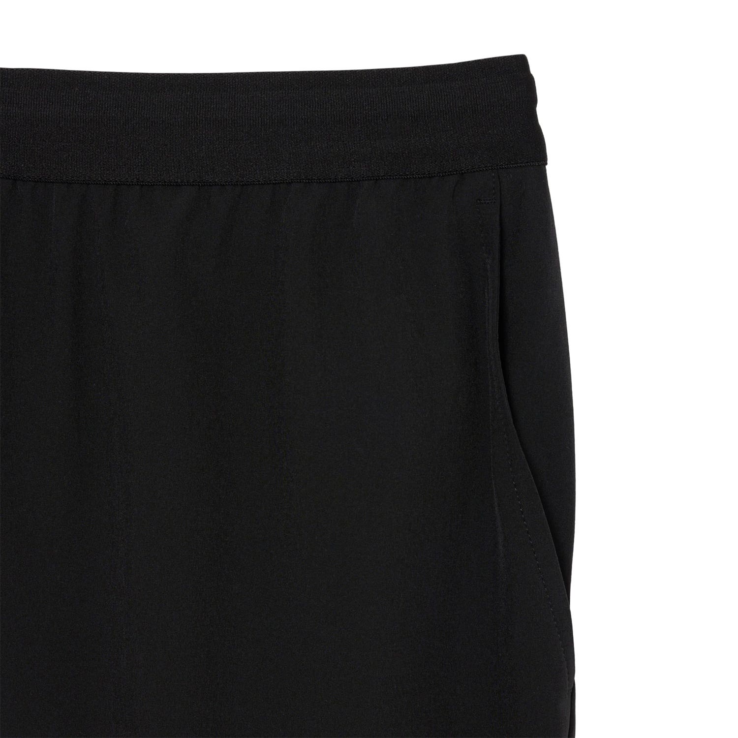 SHORT LACOSTE CORE PERFORMANCE NEGRO