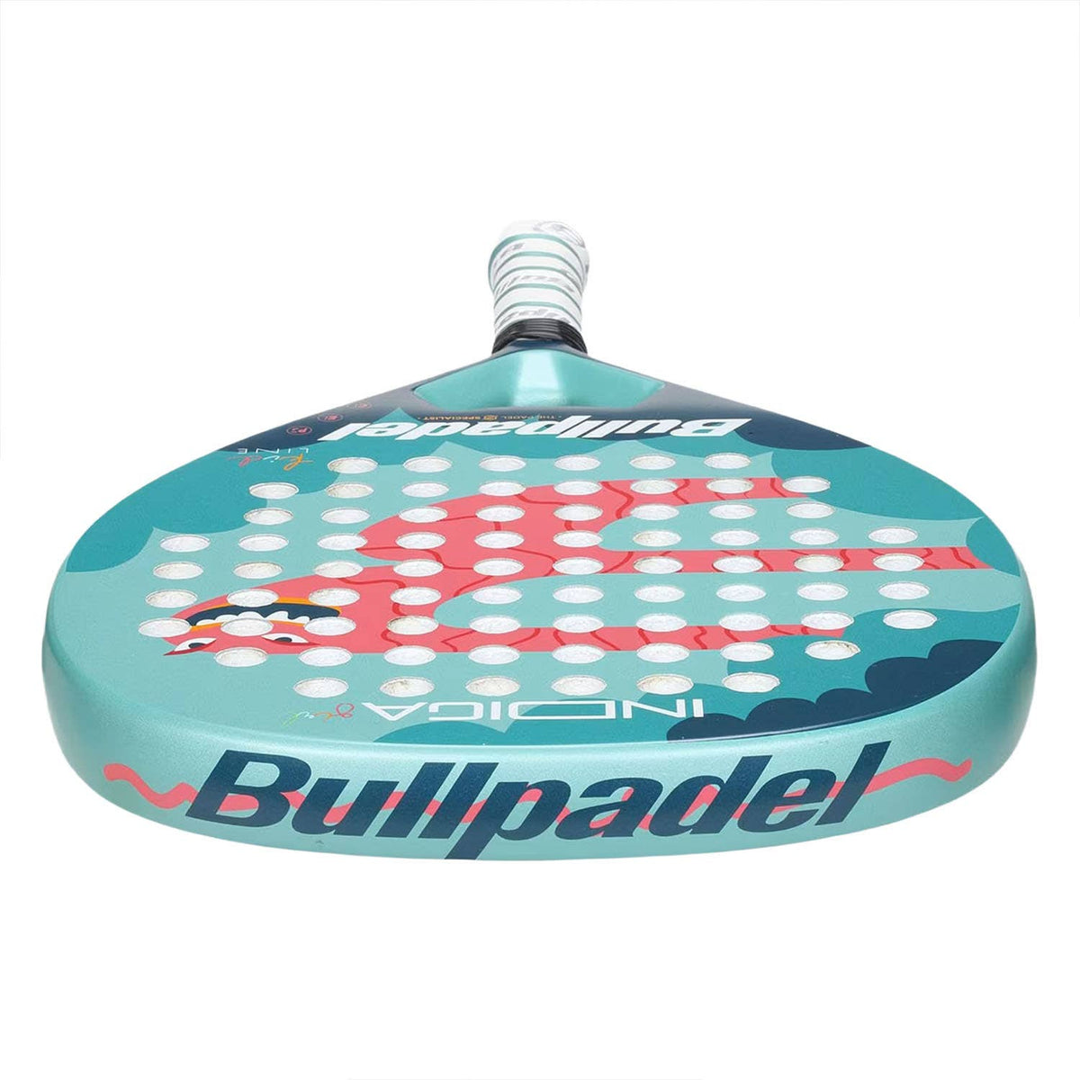 La Indiga Girl de Bullpadel es perfecta para las jóvenes promesas del pádel. Con solo 27 Junior, esta pala está diseñada específicamente para jugadoras en crecimiento, ofreciendo un equilibrio ideal entre ligereza y control. 